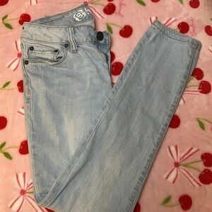 Bullhead light wash Skinny Jeans
